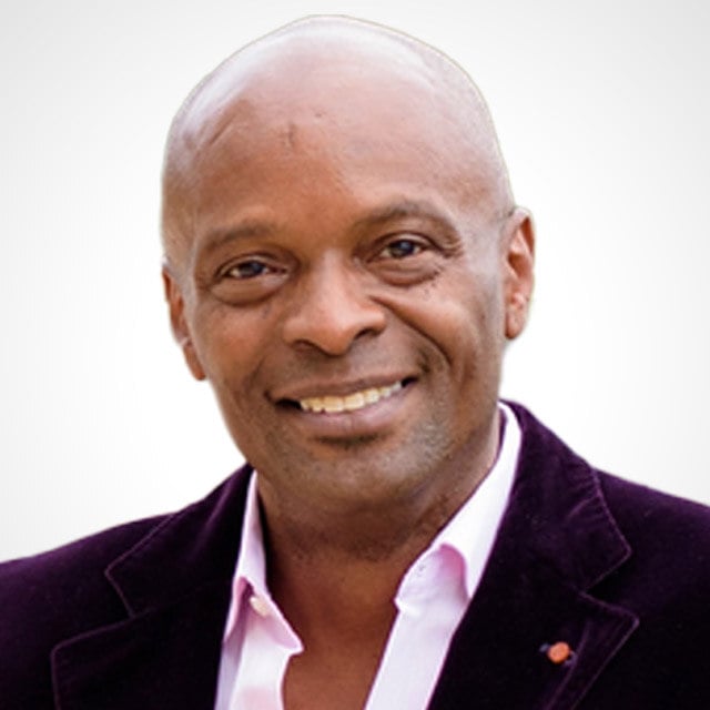 Andre-L-Mintz-Headshot-BG